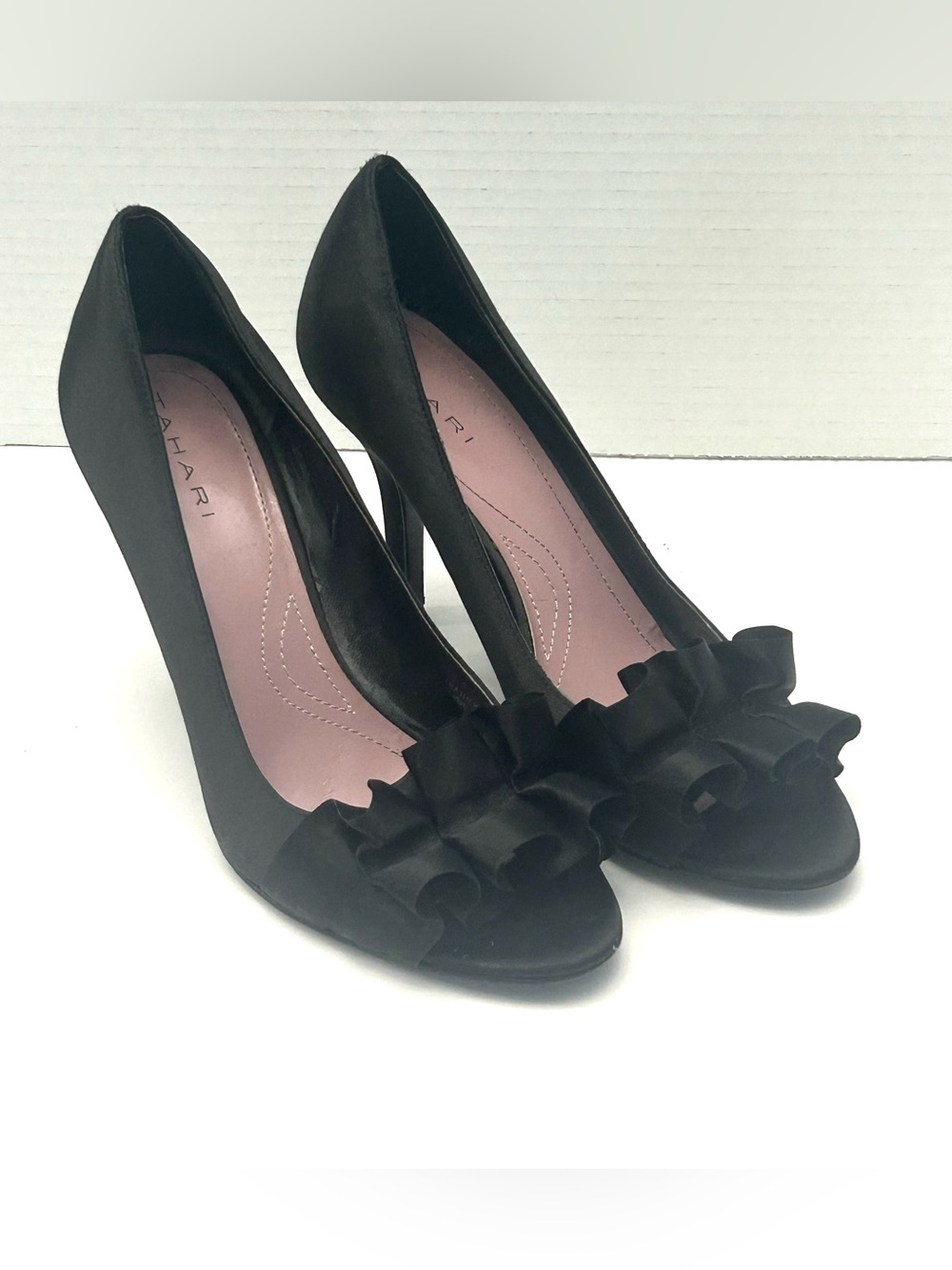 Tahari Pumps Womens Size 7 Black Satin Ruffle "Sloan" Peep-Toe